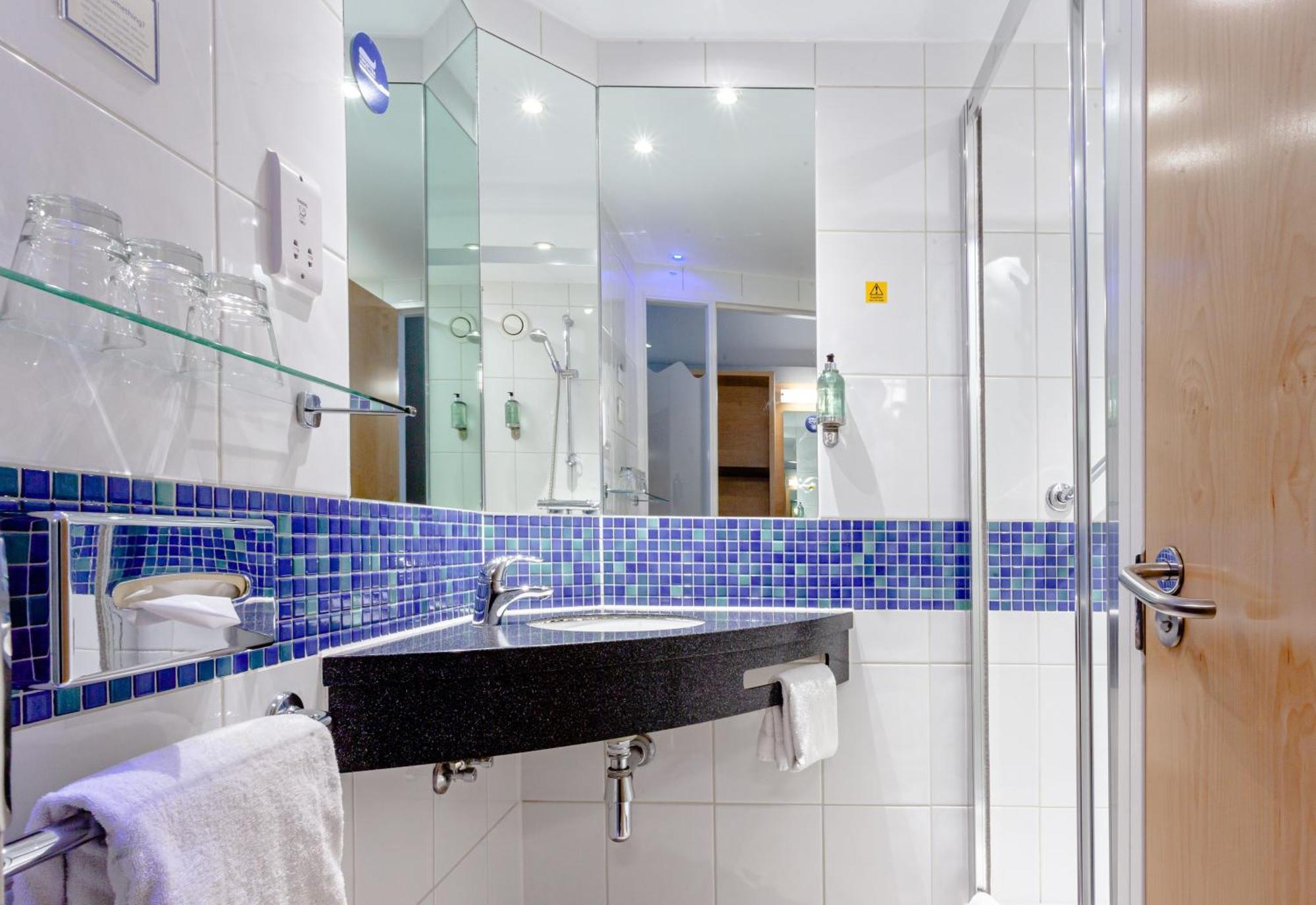 Chambre Lits Jumeaux Standard avec Petit-Déjeuner Chaud Gratuit