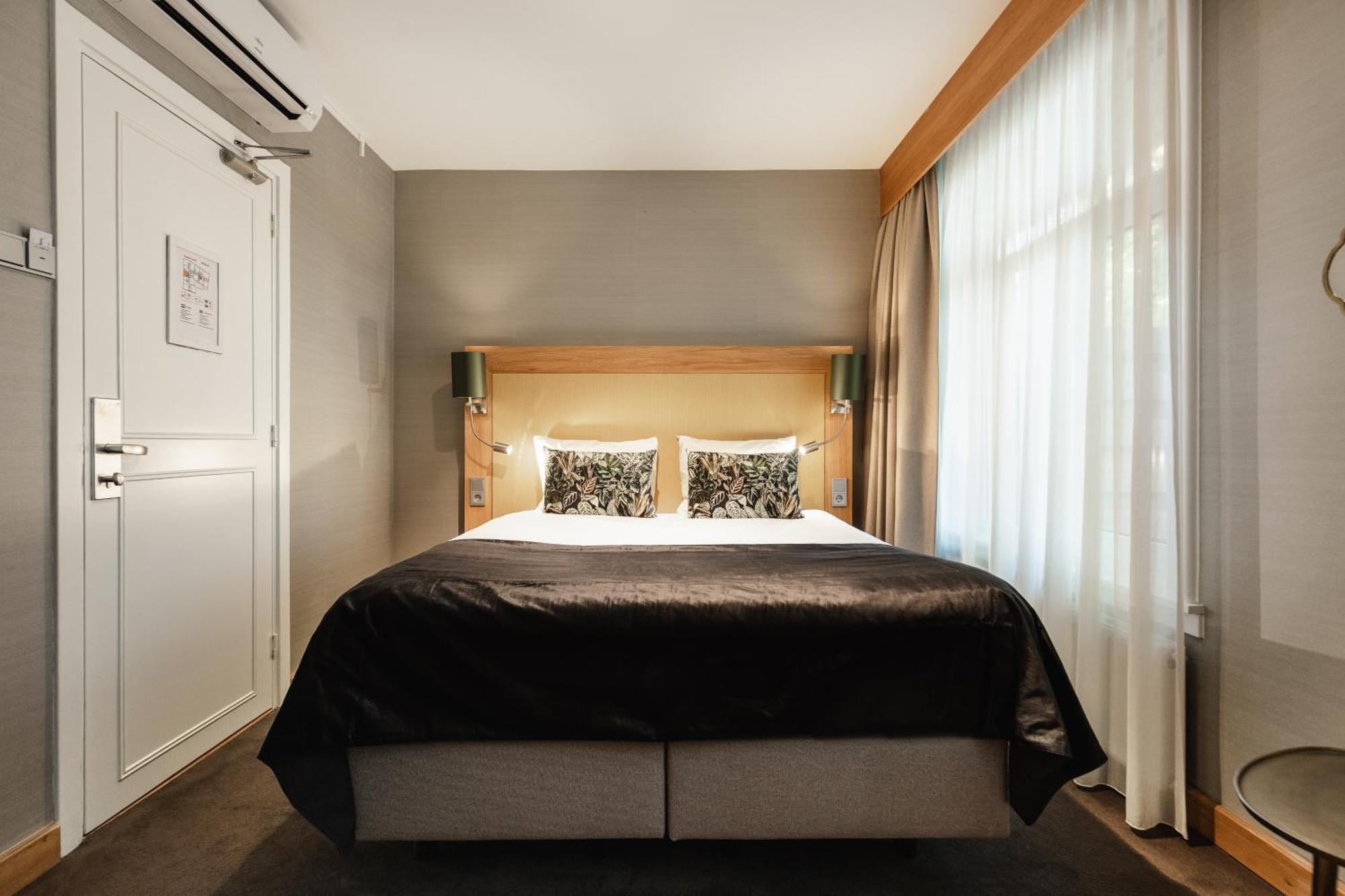 Kleine Kamer met Queensize Bed