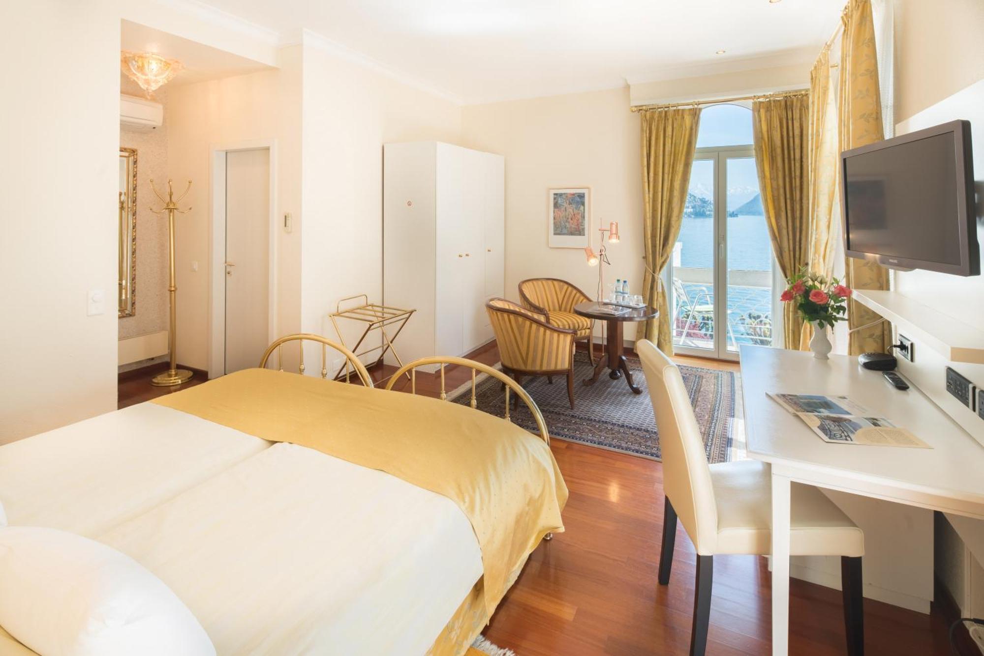 Deluxe Tweepersoonskamer met 2 Aparte Bedden en Uitzicht op het Meer