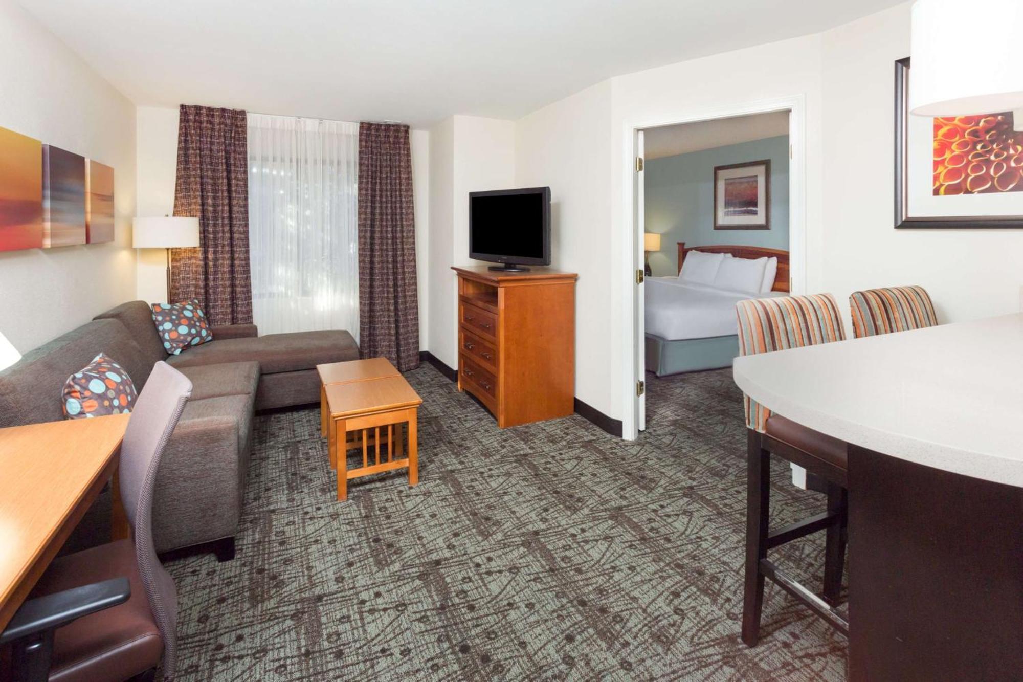 One-Bedroom King Suite,1275409720:JPEG