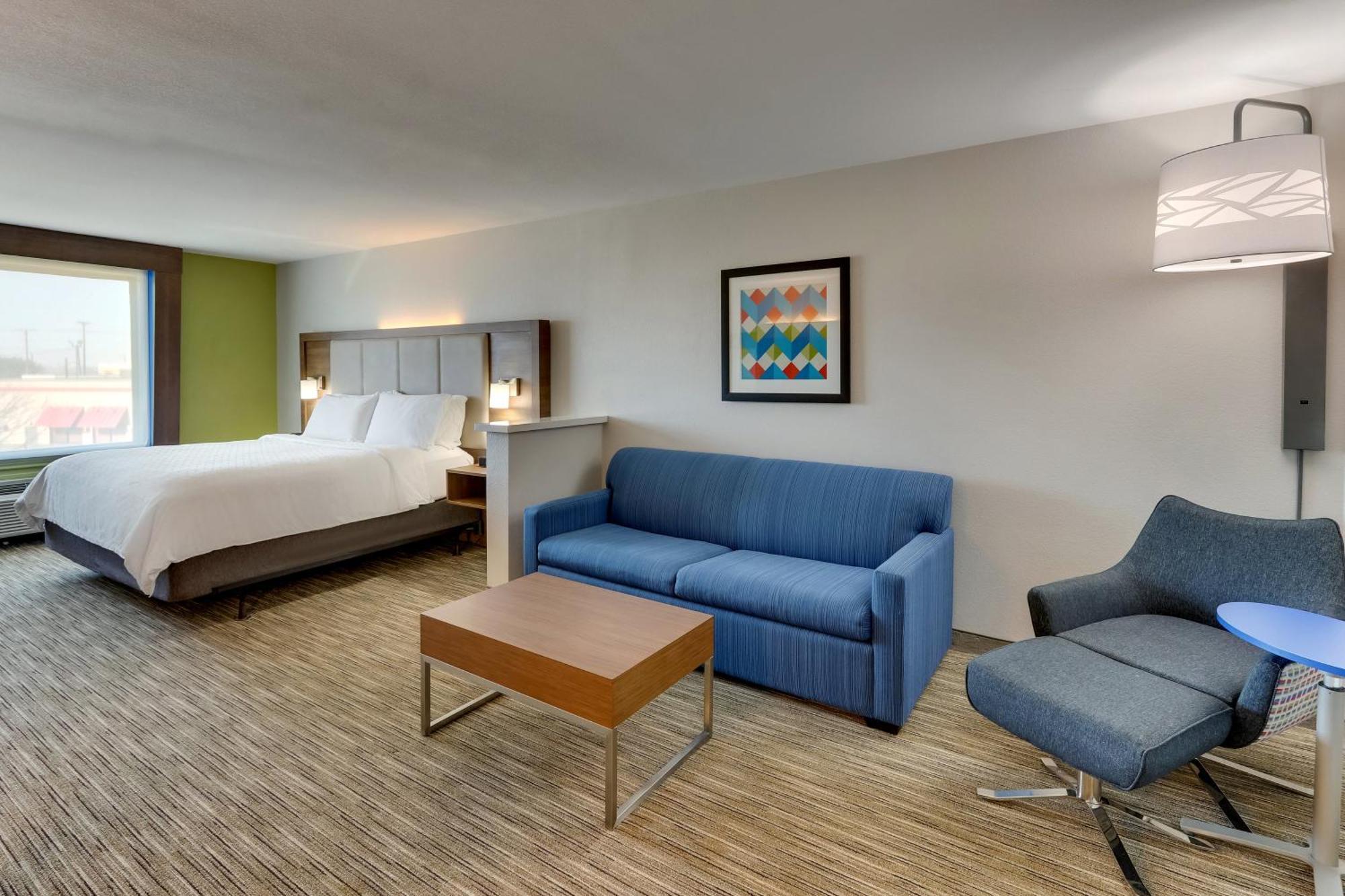 King Room - Mobility Access/Hearing Accessible