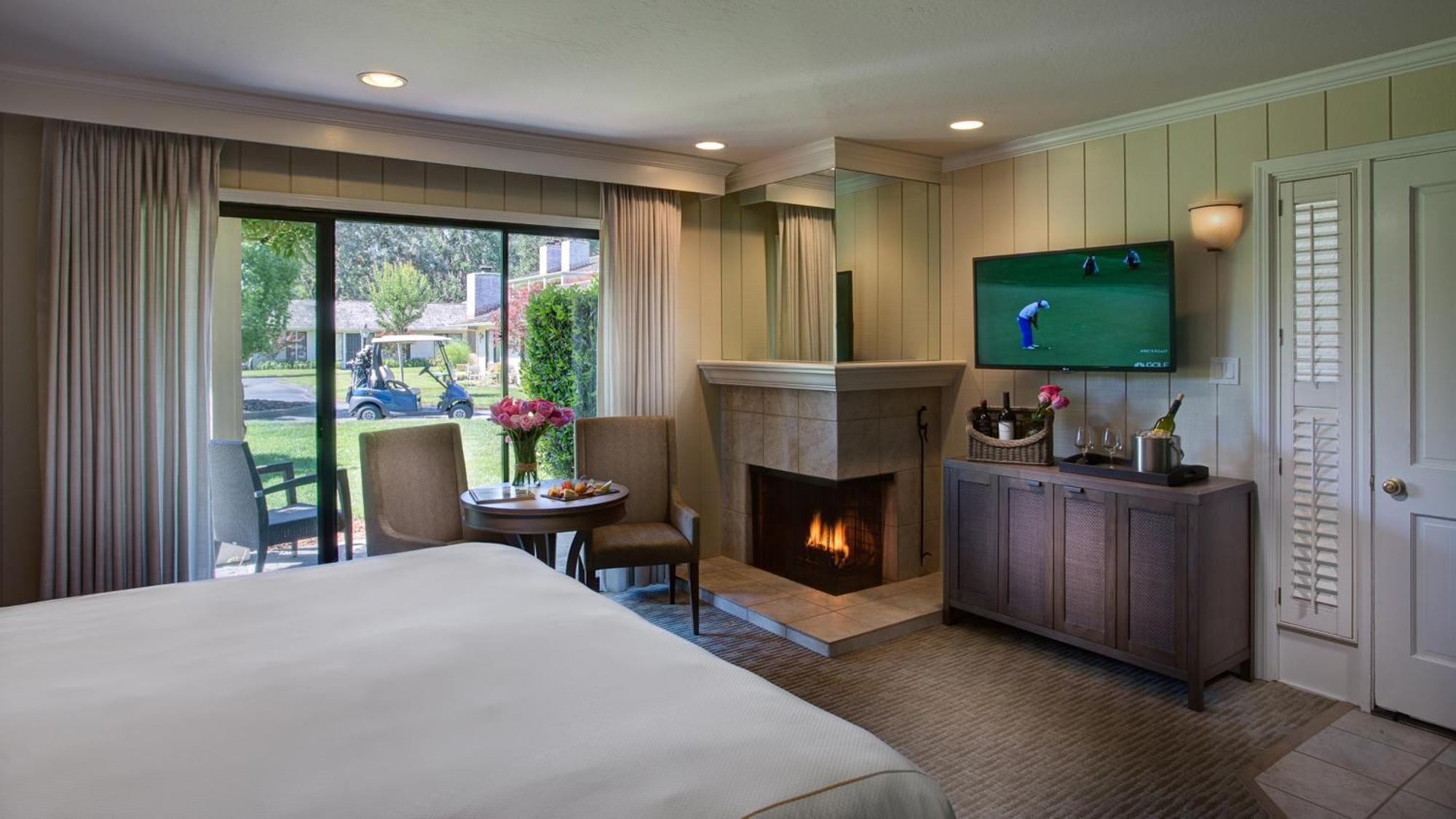 Mansion Estates Junior Suite,1589411395:JPEG