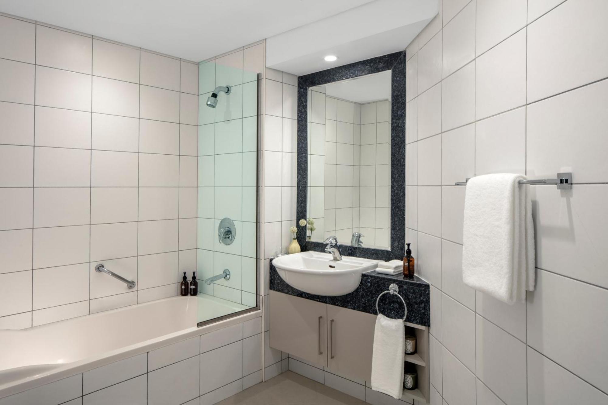 Suite mit 2 Schlafzimmern, Kingsize-Betten und Meerblick