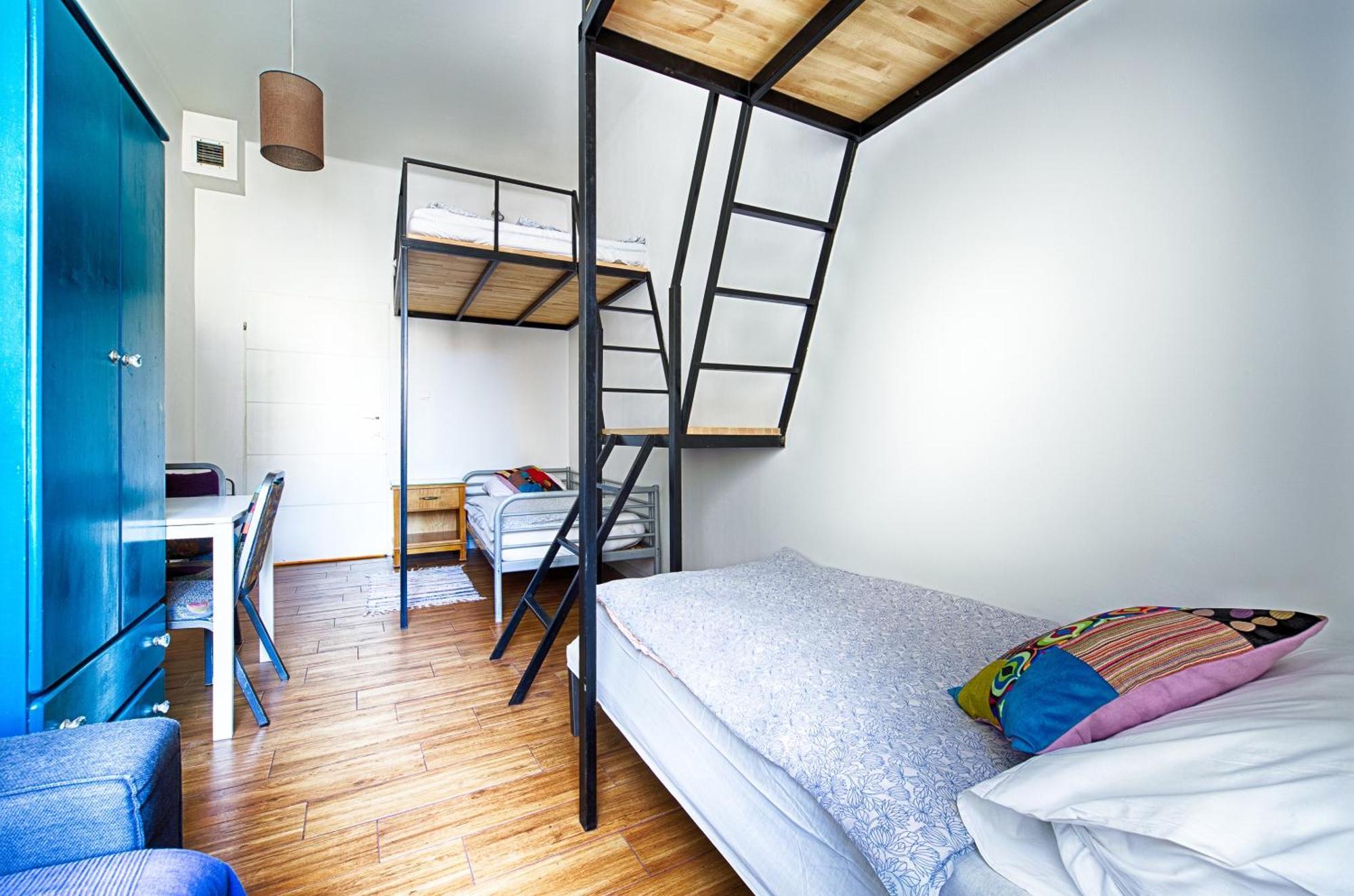 Two-Bedroom Apartment,1277076115:JPEG