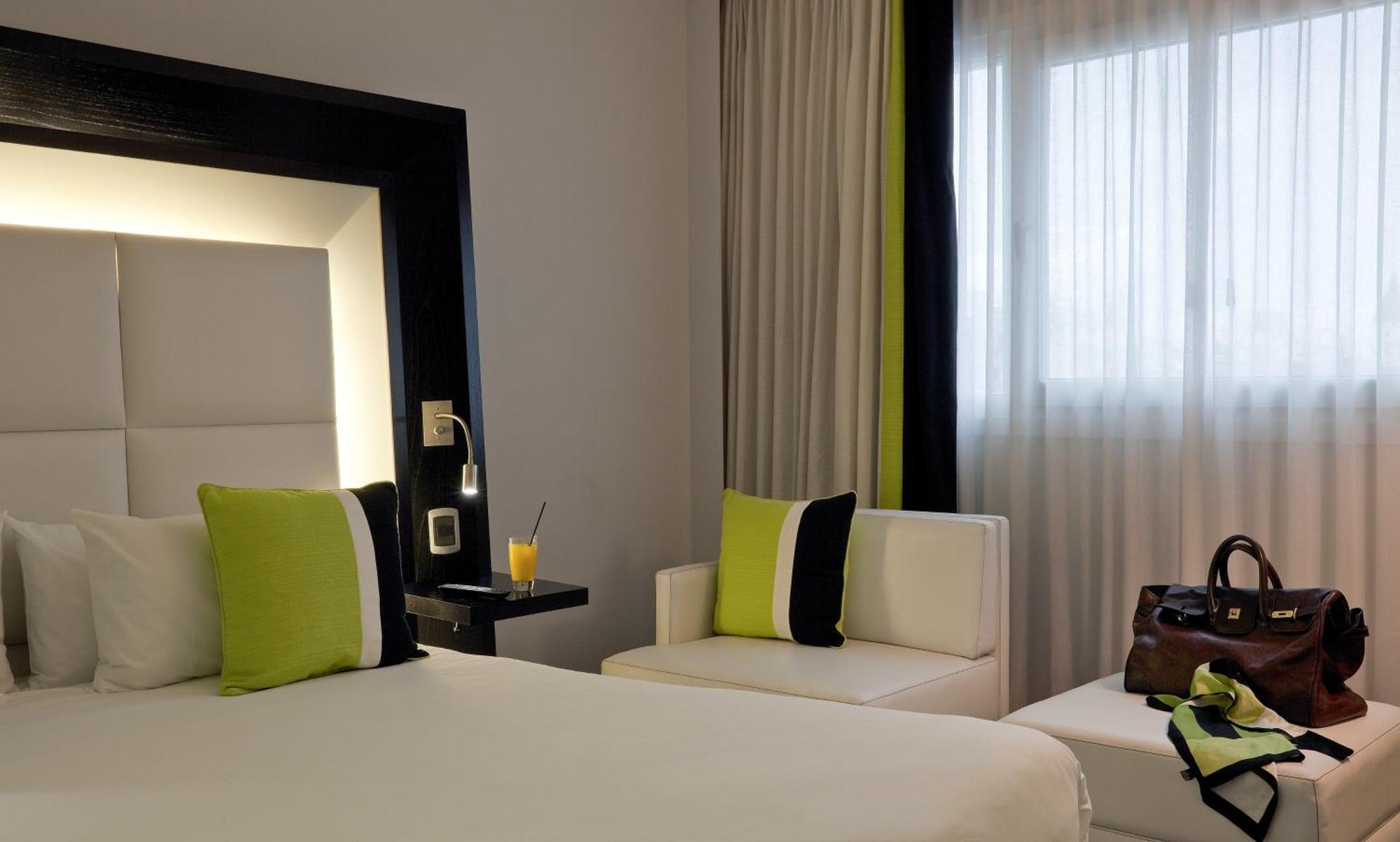 Superior Room with Queen Size Bed,697592067:JPEG