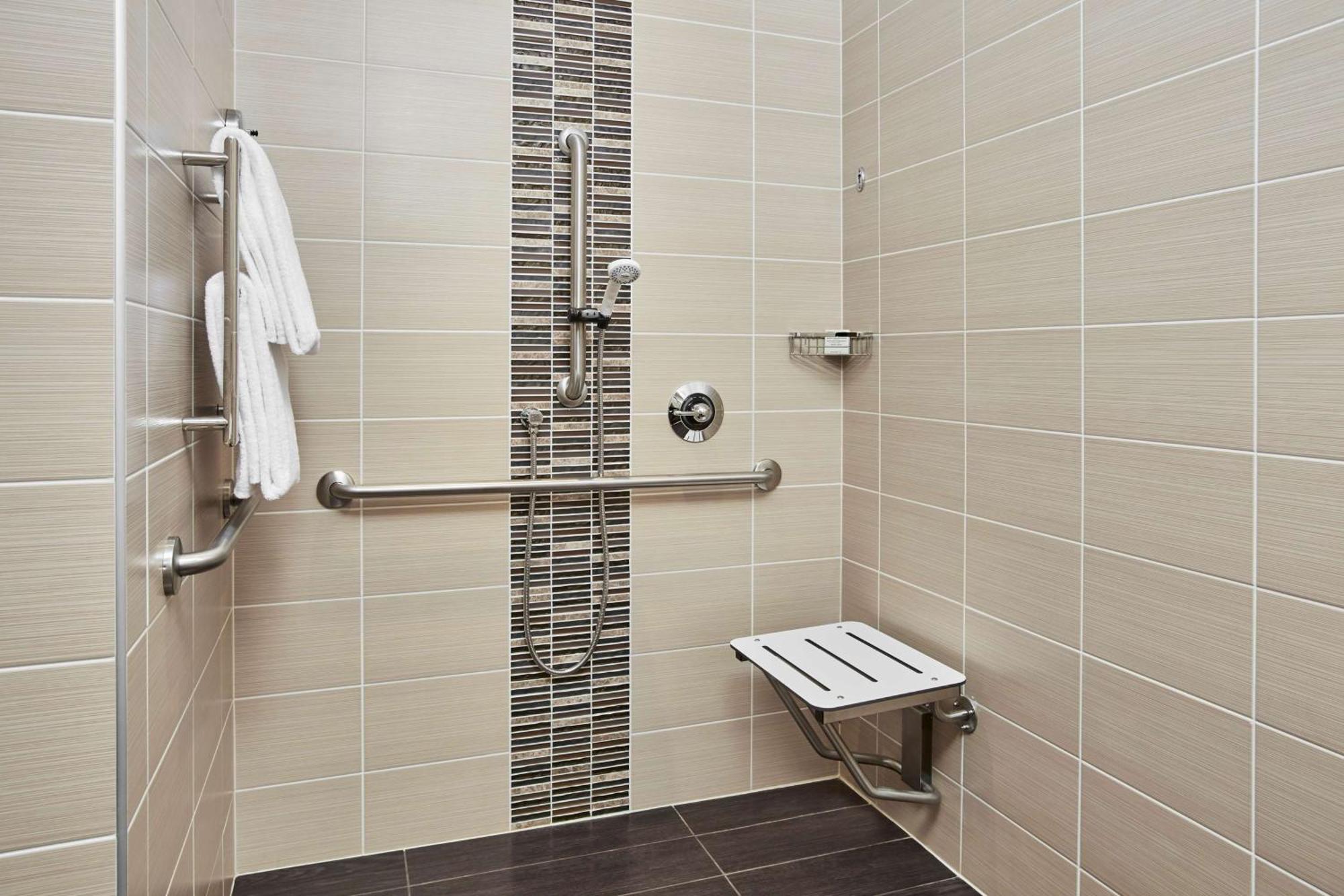 Quarto King - Acessível a Pessoas com Mobilidade Condicionada