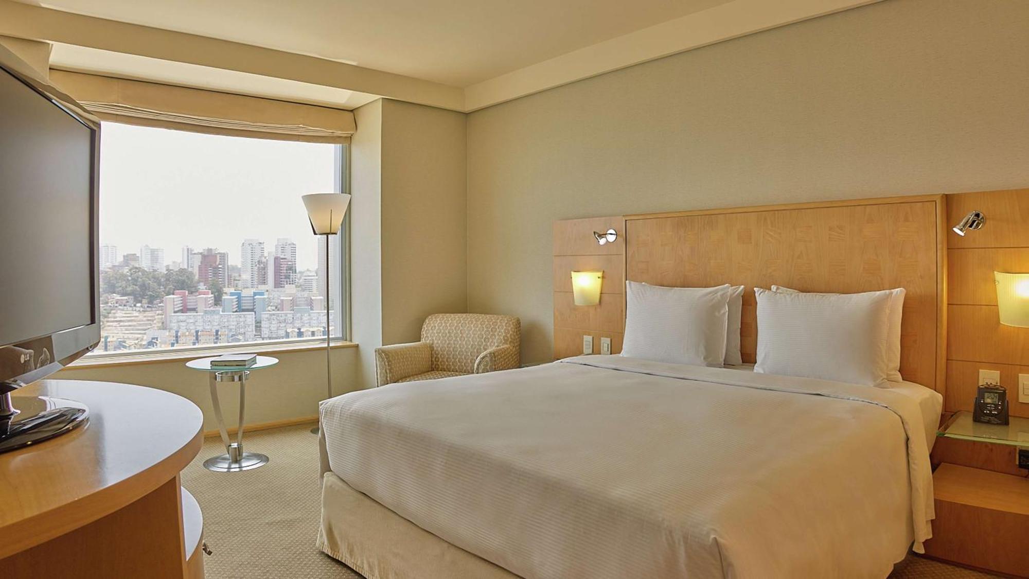 Quarto Executivo com Cama King-size, Café da Manhã e Happy Hour no Lounge Executivo
