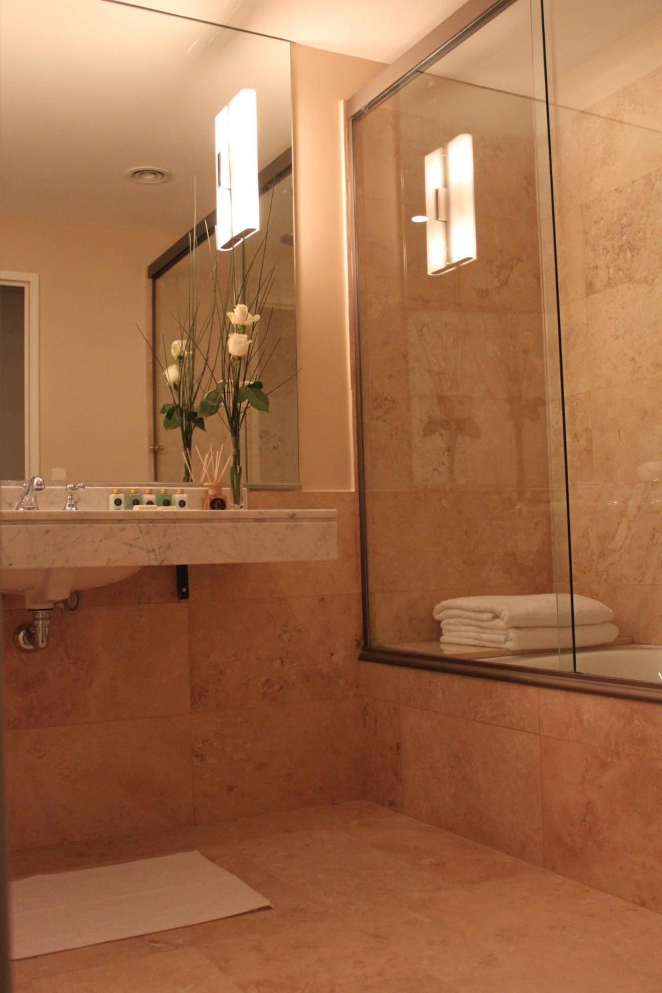 Quarto Superior com 2 Camas de Solteiro