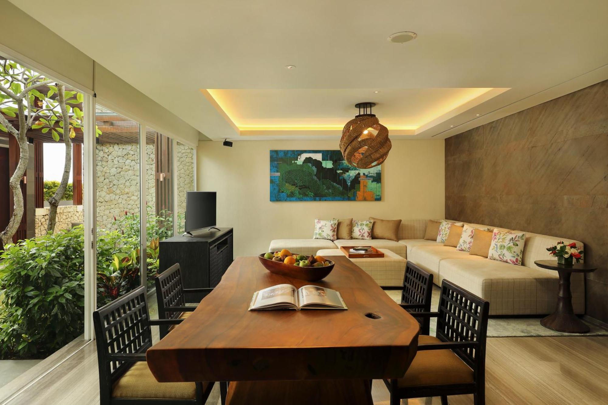 Villa con 3 dormitorios, vistas al mar, piscina y ventajas gratuitas