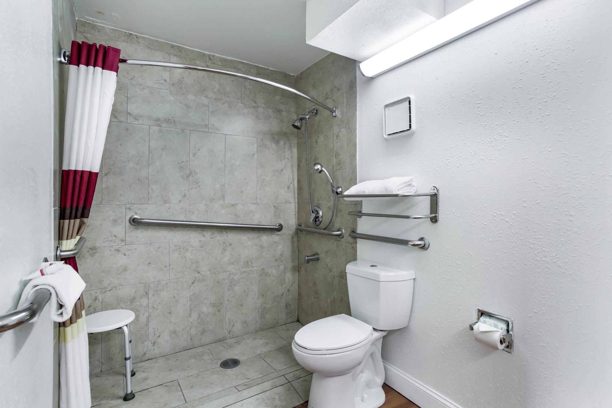 Deluxe Double Room with Two Double Beds - Disability Access/Non-Smoking,1278589201:JPEG