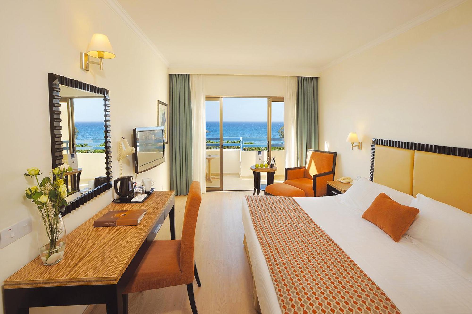 Standaard Tweepersoonskamer met 1 of 2 Bedden en Uitzicht op Zee
