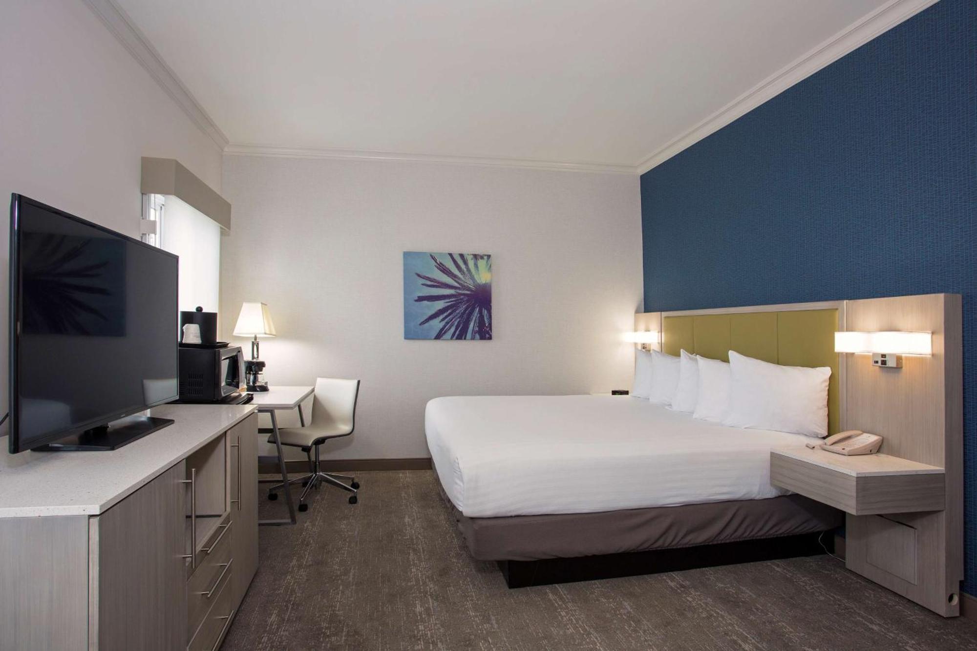 Quarto com Cama King-size