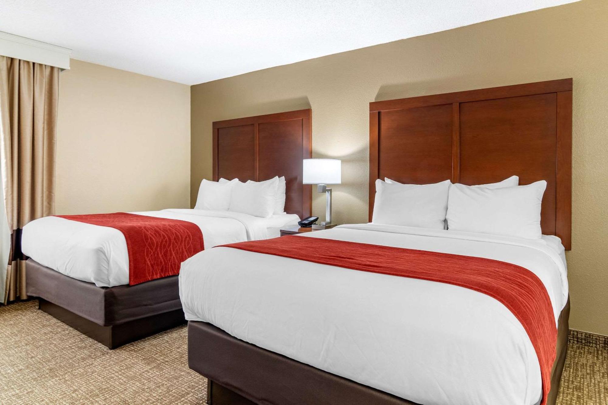Queen Room with Two Queen Beds - Non-Smoking