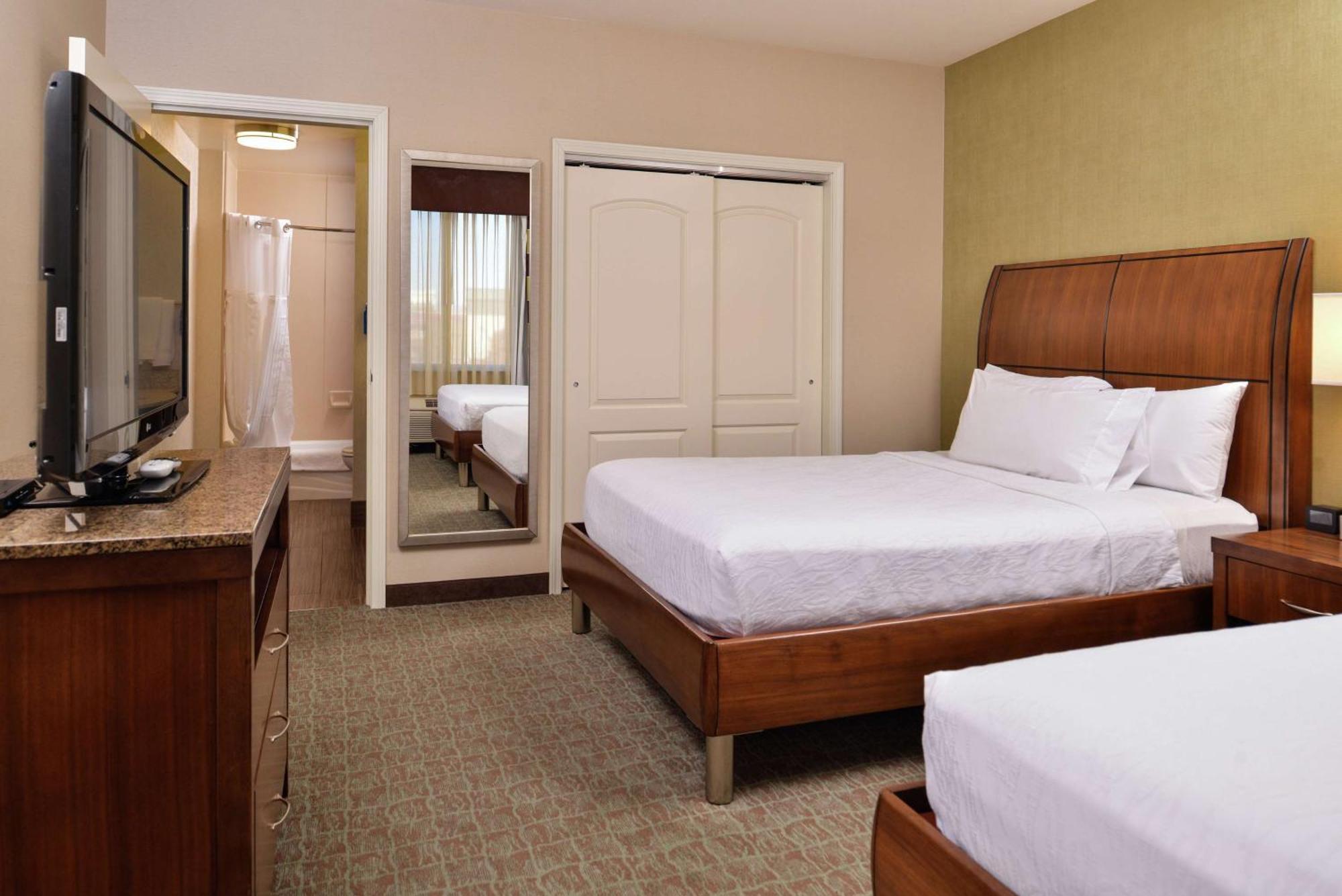 Two Bedroom Suite - Non-Smoking,1280671597:JPEG