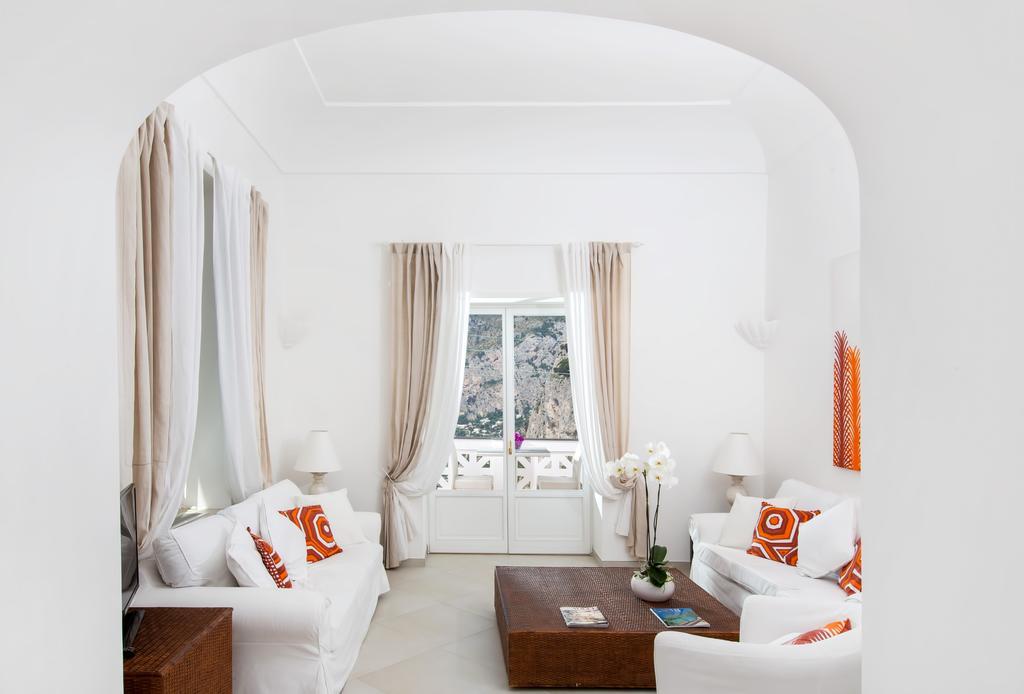 Appartamento su 2 Livelli con 1 Camera da Letto, Terrazza e Vista Mare