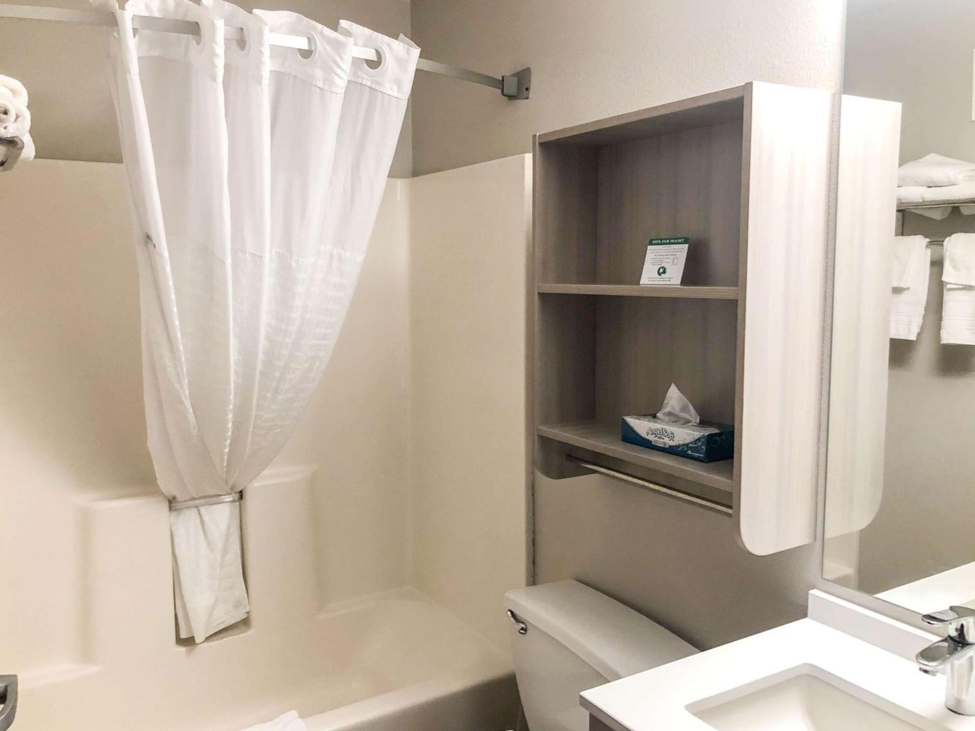 Studio Suite with 1 Queen Bed, Non-Smoking