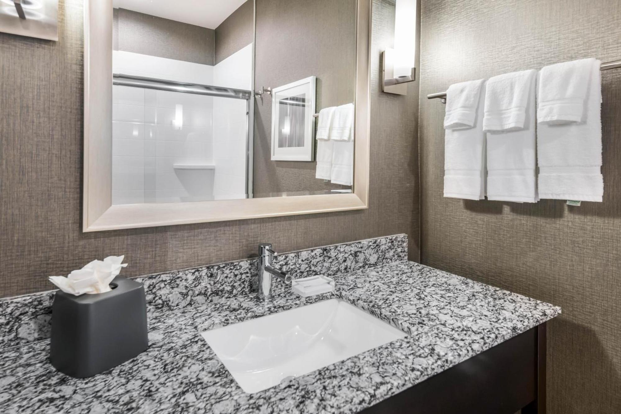 Queen Suite with Two Queen Beds and Roll In Shower - Communications Accessible