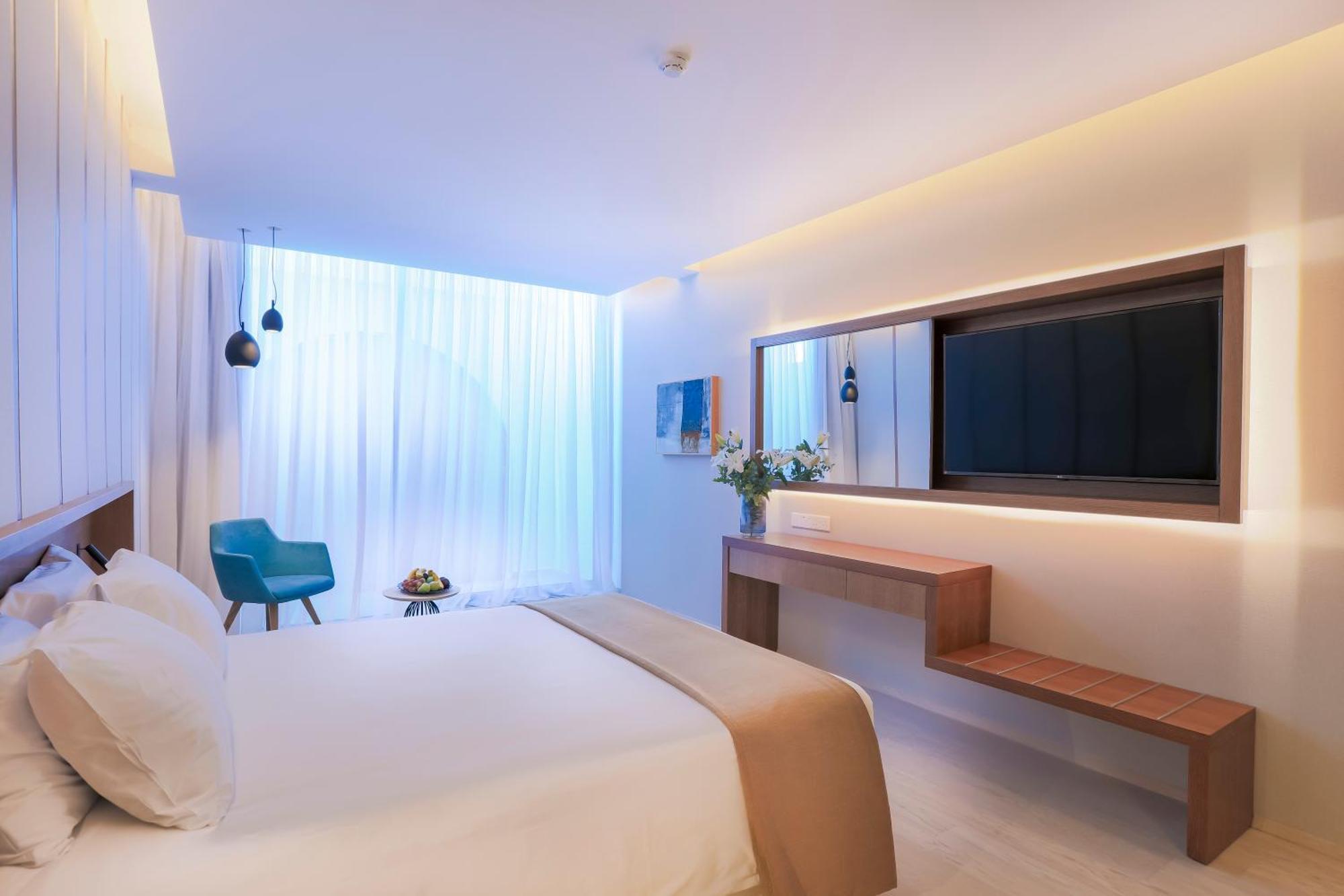 Das Standard Zimmer verfügt über einen Balkon und Meerblick.