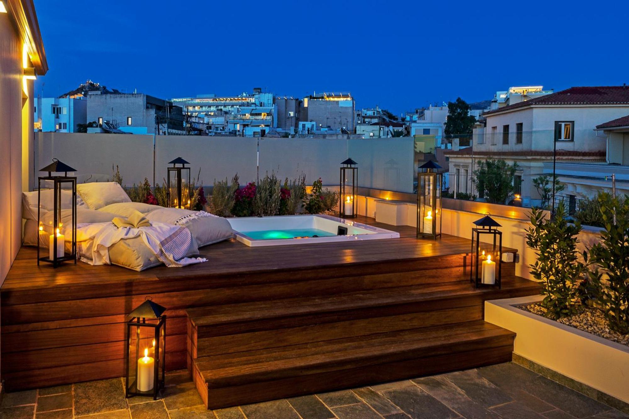 Suite Typique avec Jacuzzi Privé - Vue sur Acropole