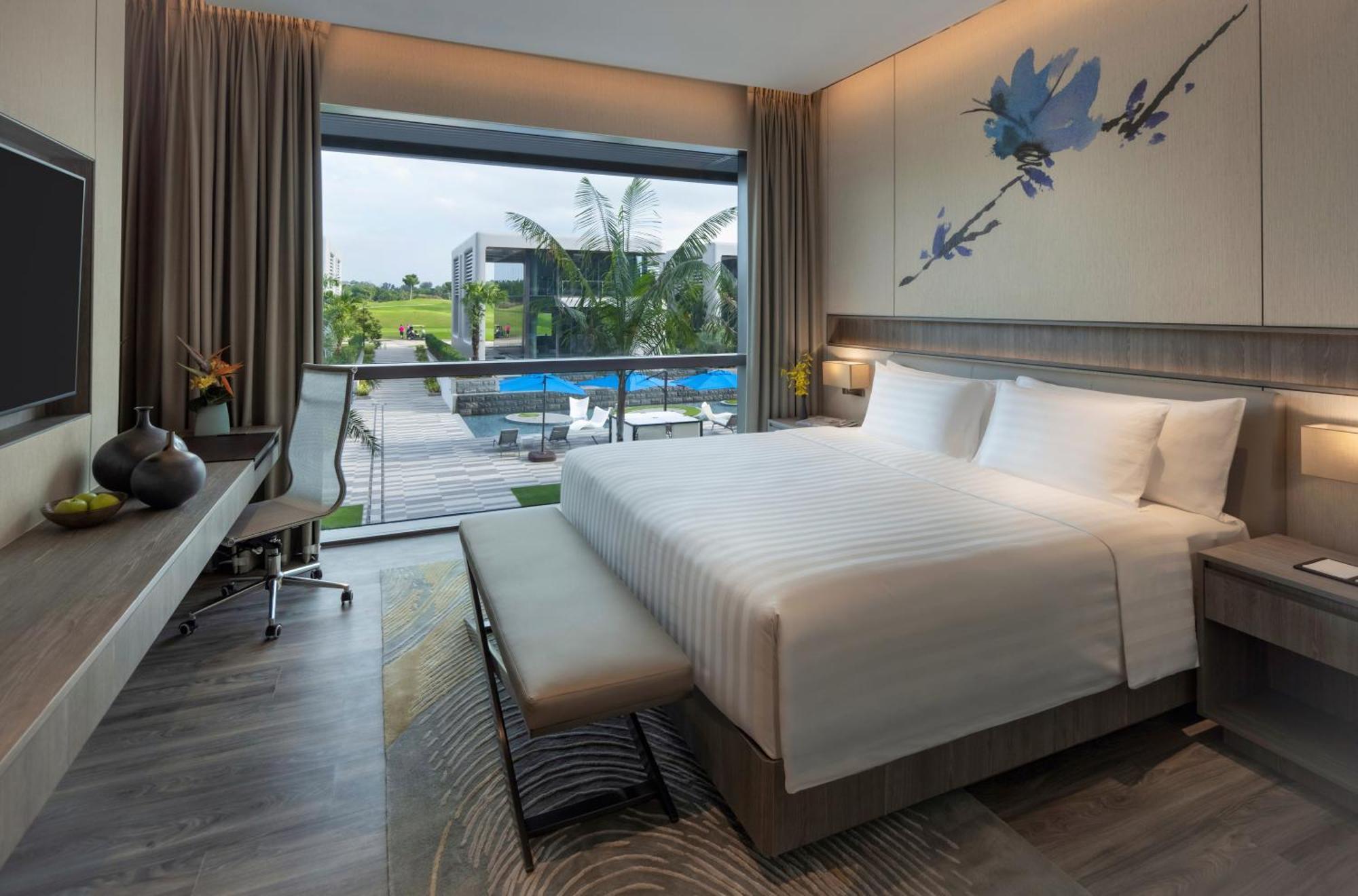 Hébergement Lit King-Size Exécutif Dusit - Vue sur Piscine
