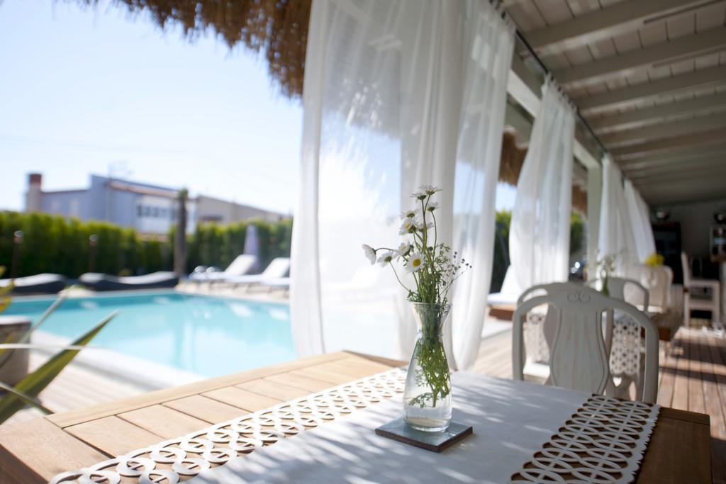 Deluxe Double Room with Terrace (Pool and Garden View)