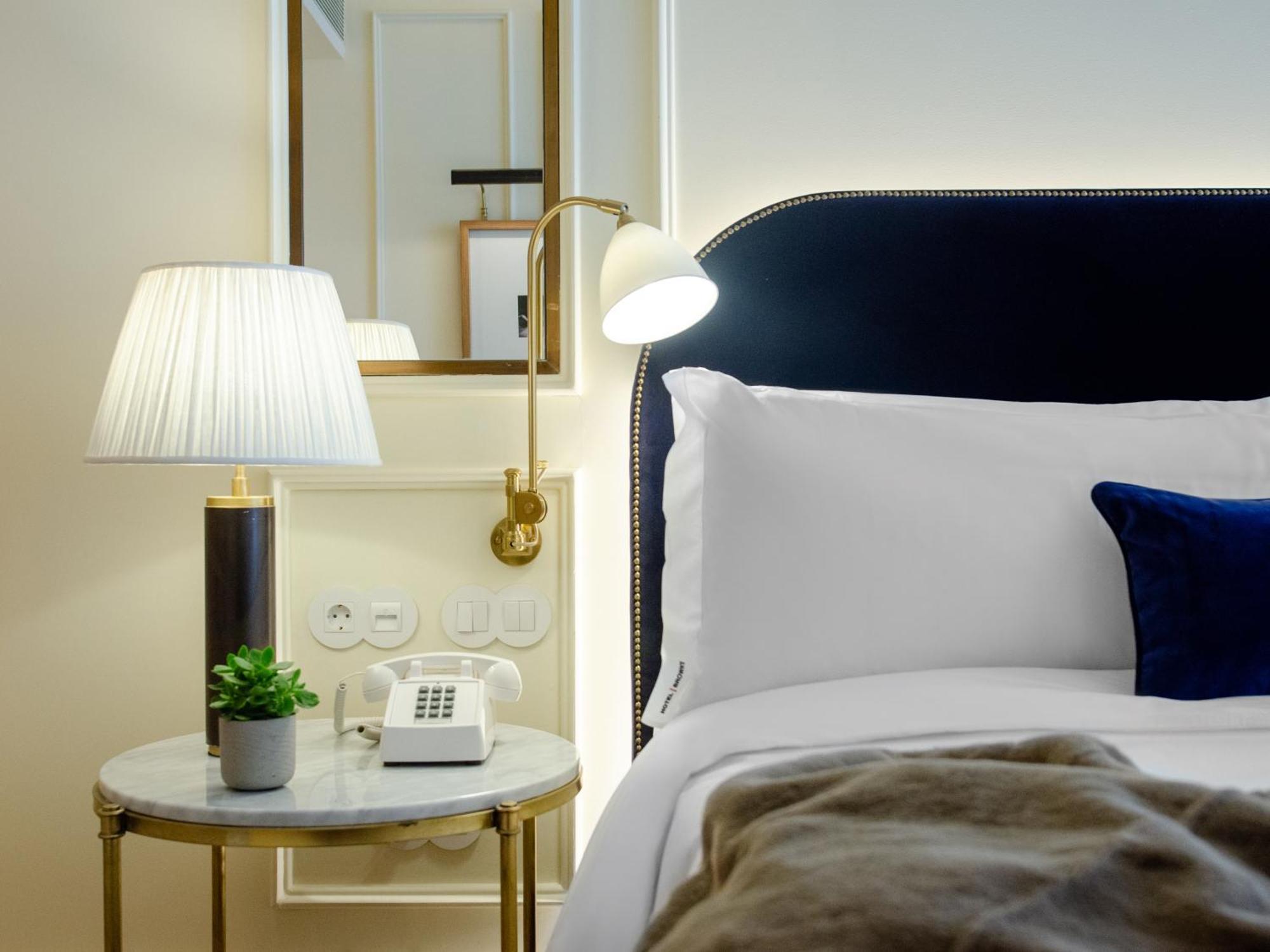 Quarto Standard Historical
