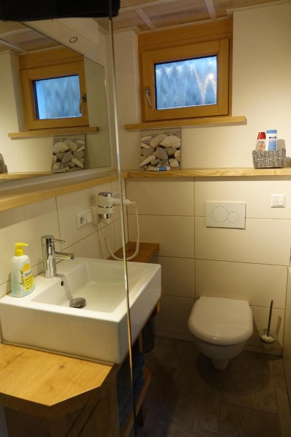 Doppelzimmer im Souterrain