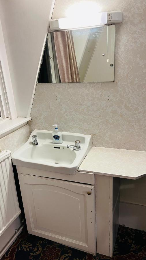 Chambre Double avec Salle de Bains Commune