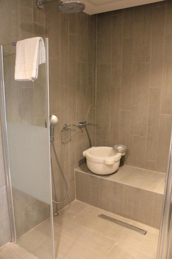 Family Room,1371288467:JPEG