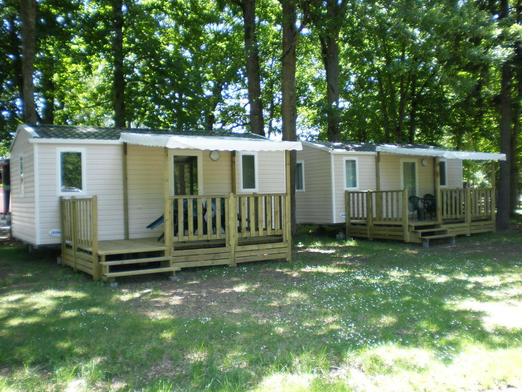Two-Bedroom Mobile Home,136645140:JPEG