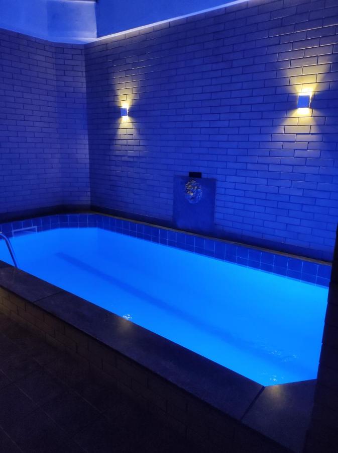 Suite com Piscina Privativa
