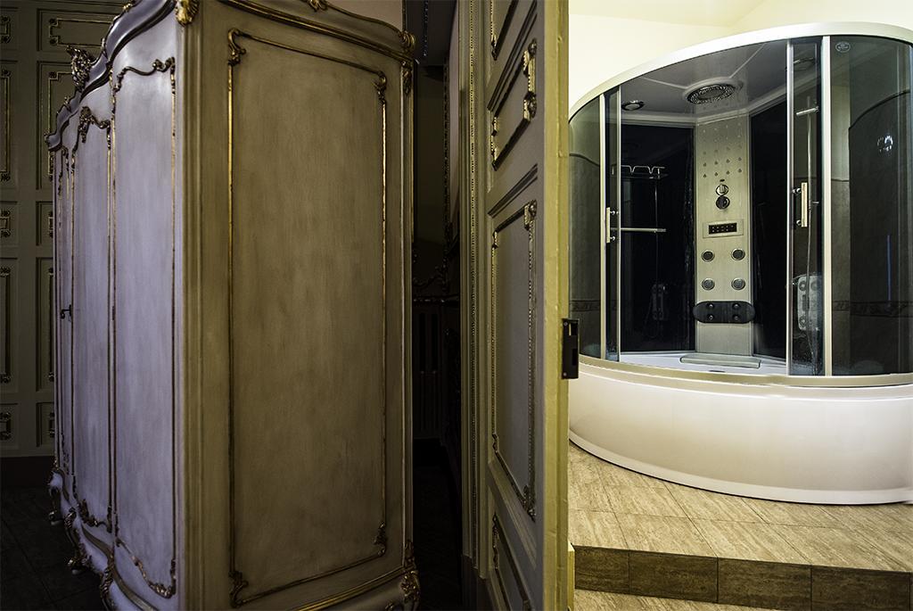 Suite with Hot Tub,323356630:JPEG