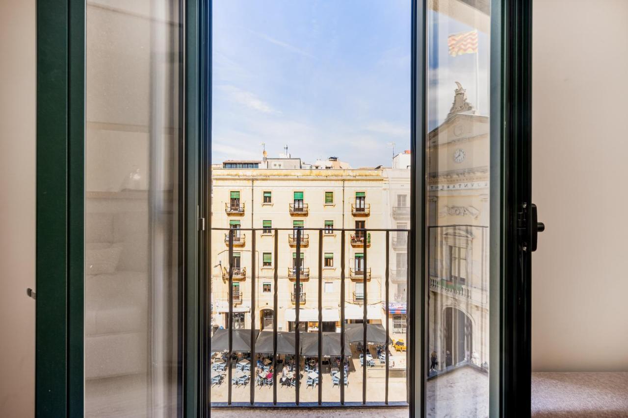 Apartamento de 2 dormitorios con balcón