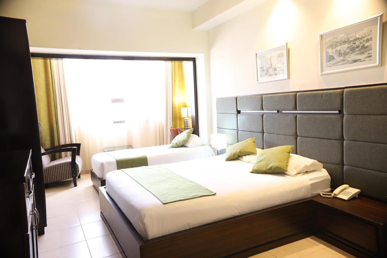 Habitación Familiar Estándar - Cama doble + cama individual