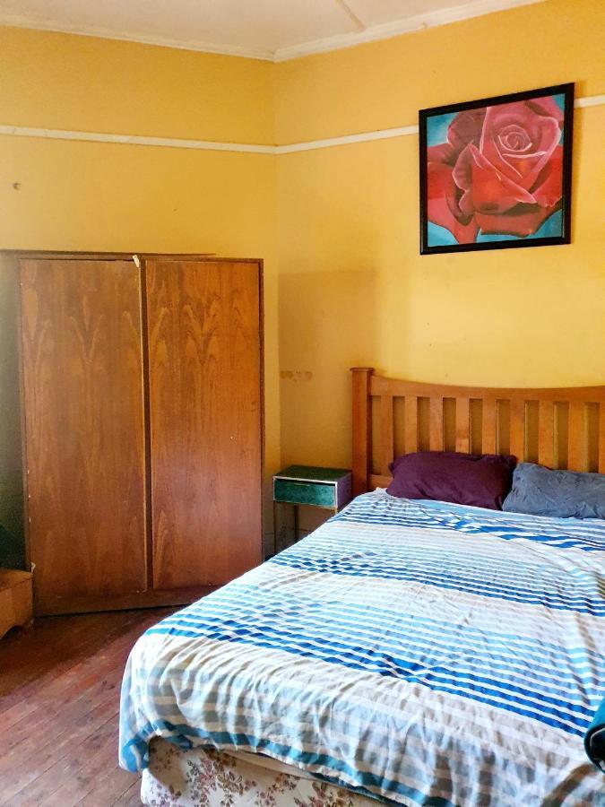 Camera Tripla Economy con Bagno in Comune