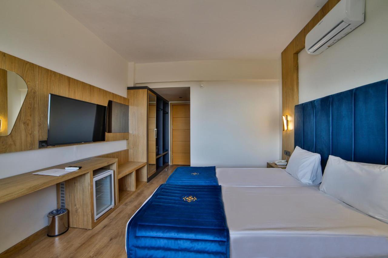 Doppel-/Zweibettzimmer mit Stadtblick