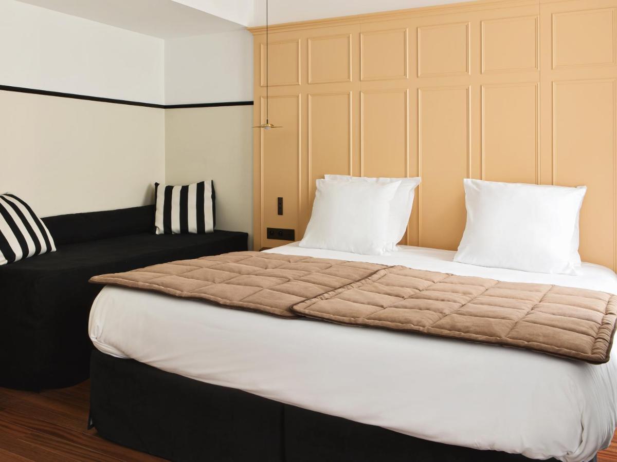 superior room three people