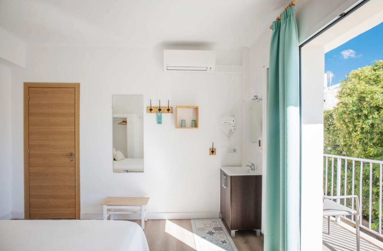 Zweibettzimmer mit Balkon