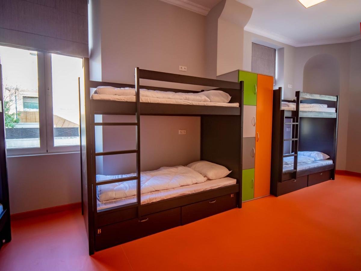 Bunk Bed Female Dormitory Room,1312938604:JPEG