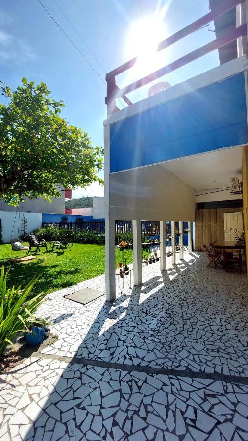 Apartamento com Varanda