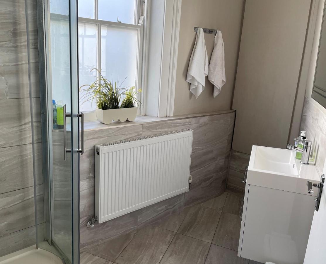 Chambre Simple avec Salle de Bains Commune