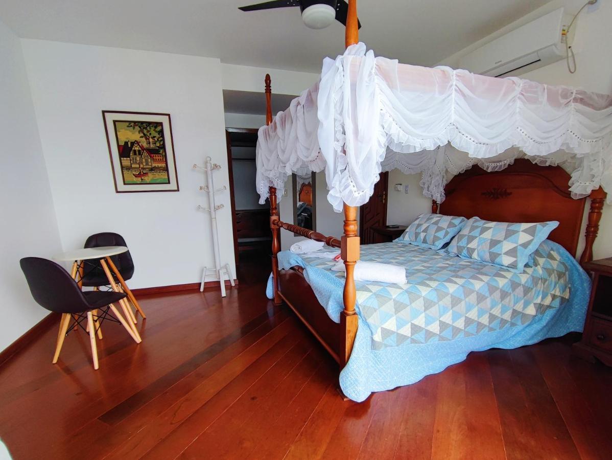Quarto Duplo Deluxe com Varanda e Vista do Mar