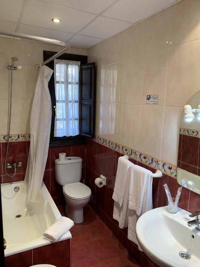 Habitación Doble con baño privado - 2 camas