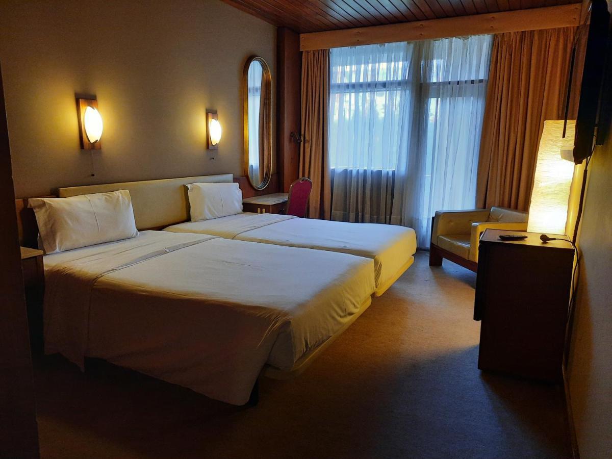 Quarto Superior com 2 Camas de Solteiro