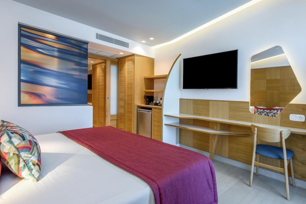 Superior Exclusive Pool or Sea View with Jacuzzi
