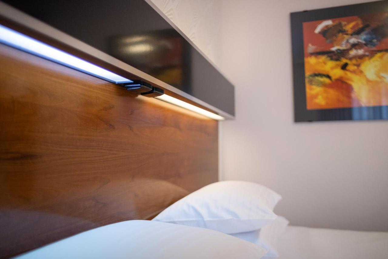 Superior Double or Twin Room,1323487333:JPEG
