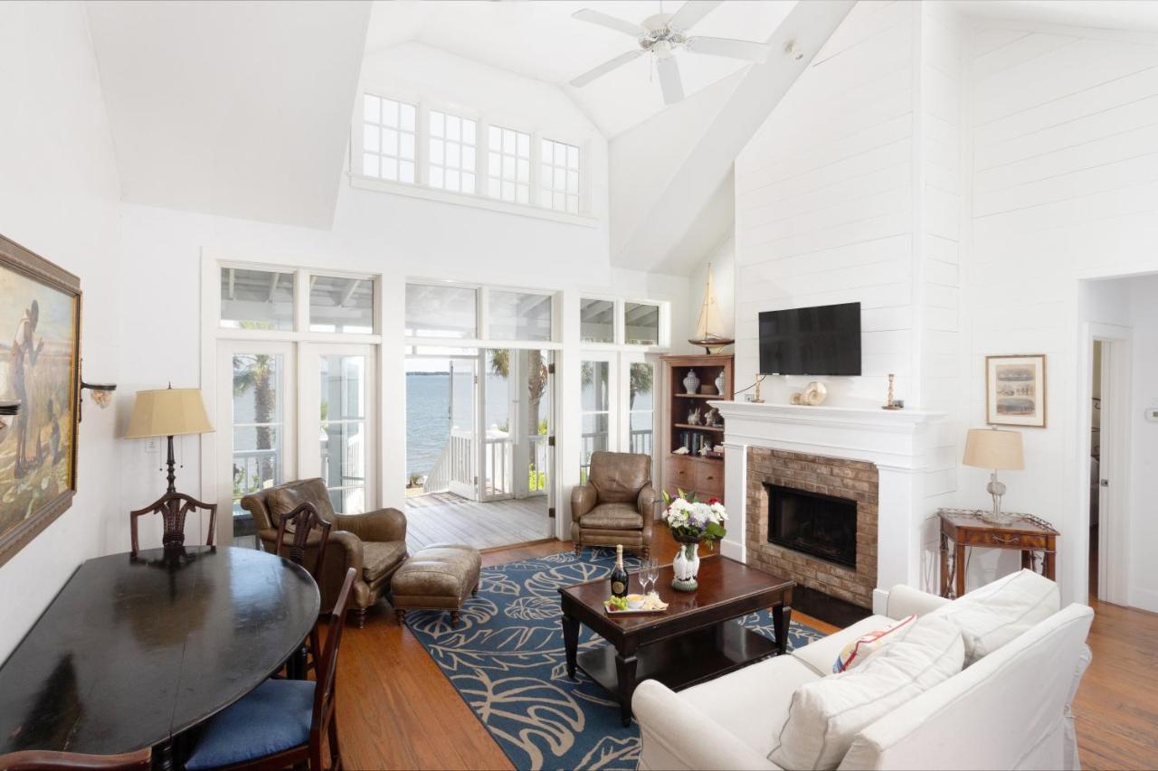 Two-Bedroom Harborview Cottage,1324176652:JPEG