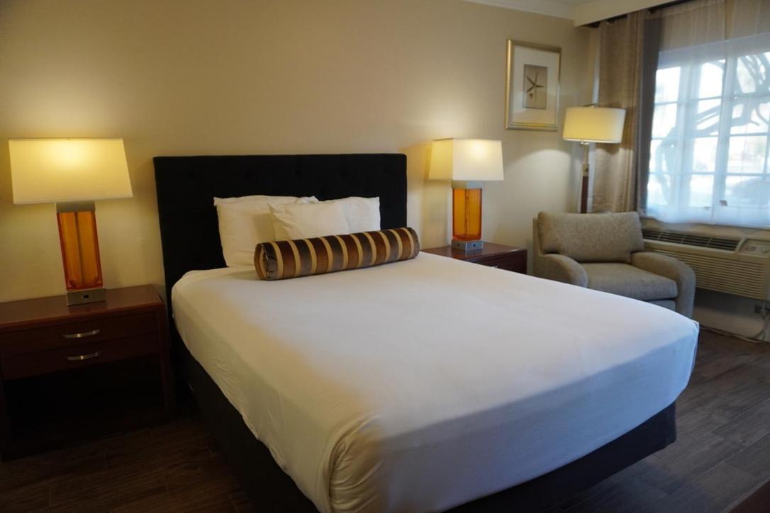 Quarto com Cama Queen-size