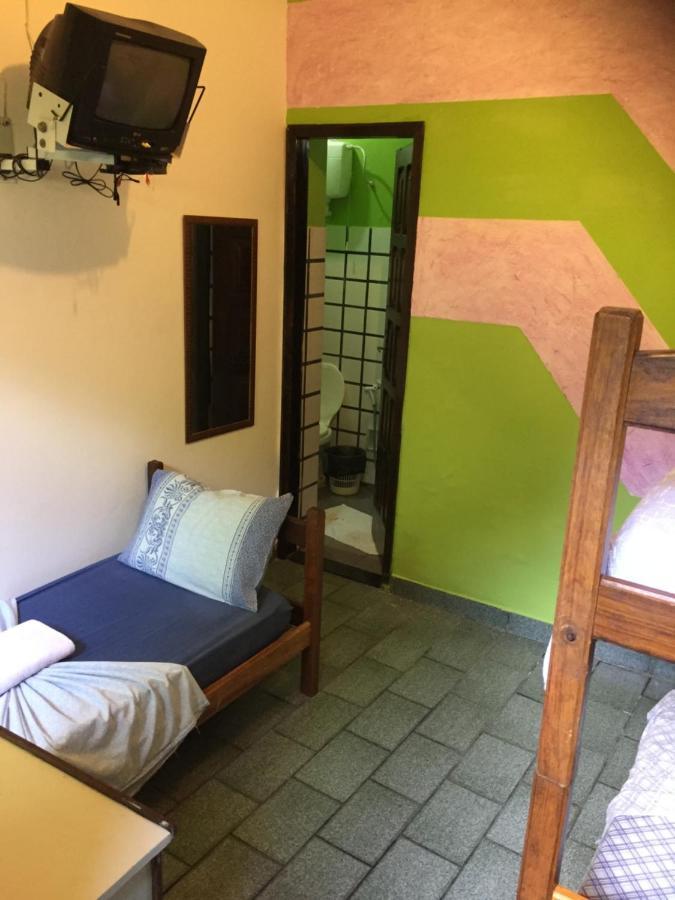 Quarto Triplo Básico