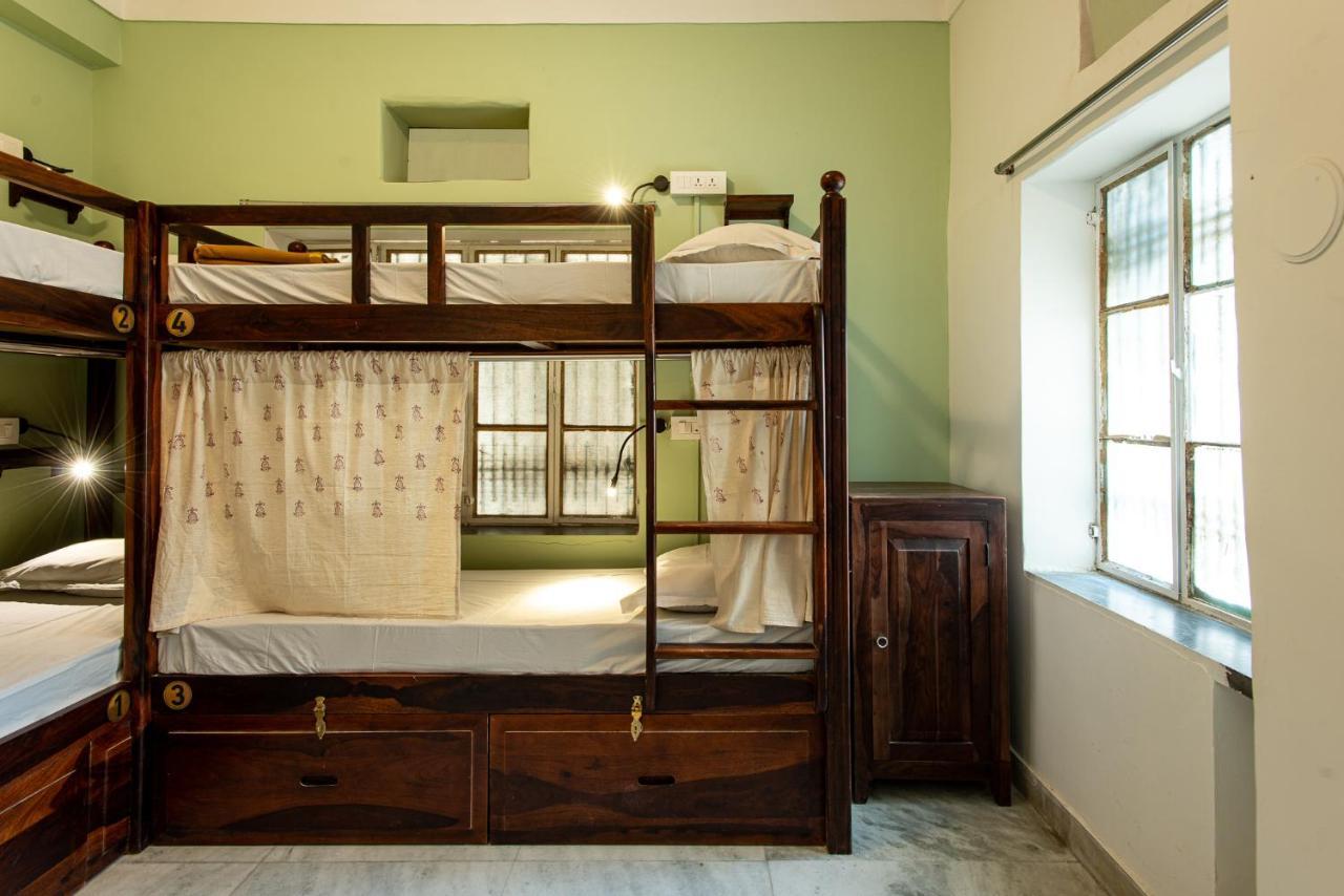 Deluxe 4 Bed Mixed Dorm